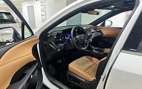 Lexus RX IV рестайлинг, 2025 год, 8 400 000 рублей, 13 фотография