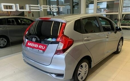 Honda Fit III, 2018 год, 1 200 000 рублей, 4 фотография