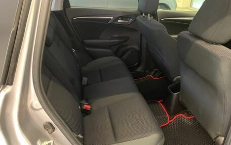 Honda Fit III, 2018 год, 1 200 000 рублей, 9 фотография