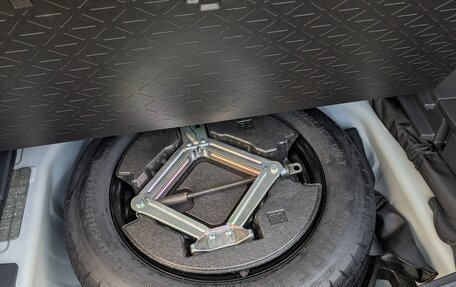 Toyota RAV4, 2024 год, 4 300 000 рублей, 12 фотография