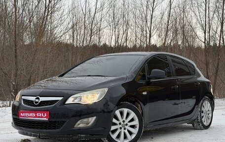 Opel Astra J, 2010 год, 560 000 рублей, 1 фотография