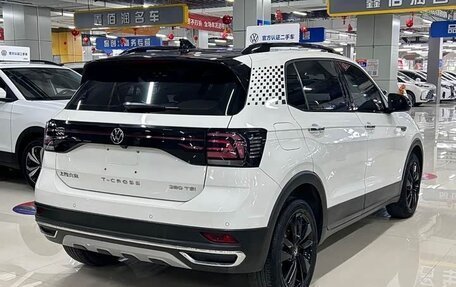 Volkswagen T-Cross I, 2022 год, 1 300 778 рублей, 4 фотография