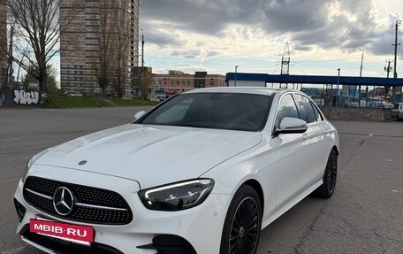 Mercedes-Benz E-Класс, 2020 год, 4 900 000 рублей, 2 фотография