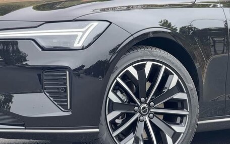 Volvo S90 II рестайлинг, 2026 год, 6 300 000 рублей, 3 фотография