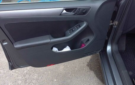 Volkswagen Jetta VI, 2011 год, 1 250 000 рублей, 4 фотография