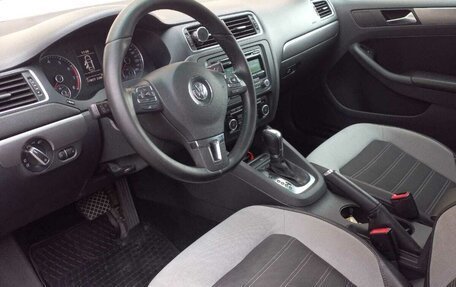 Volkswagen Jetta VI, 2011 год, 1 250 000 рублей, 6 фотография