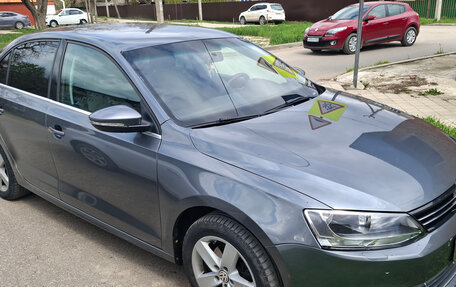 Volkswagen Jetta VI, 2011 год, 1 250 000 рублей, 30 фотография