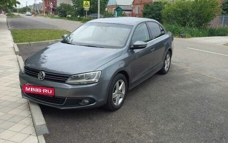 Volkswagen Jetta VI, 2011 год, 1 250 000 рублей, 23 фотография