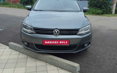 Volkswagen Jetta VI, 2011 год, 1 250 000 рублей, 21 фотография