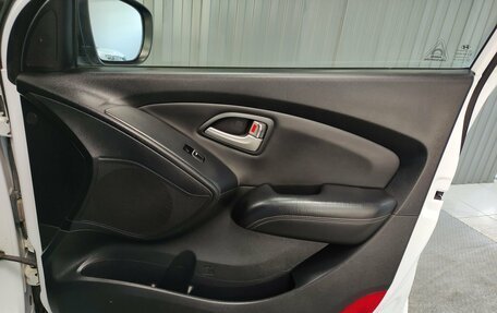 Hyundai ix35 I рестайлинг, 2010 год, 940 000 рублей, 15 фотография