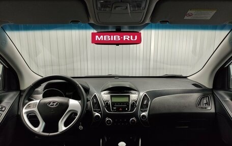 Hyundai ix35 I рестайлинг, 2010 год, 940 000 рублей, 8 фотография