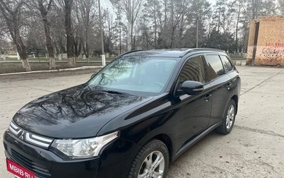 Mitsubishi Outlander III рестайлинг 3, 2013 год, 1 380 000 рублей, 1 фотография