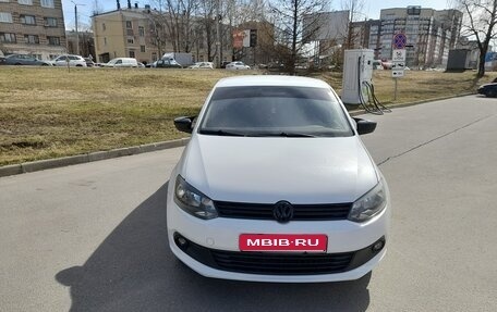 Volkswagen Polo VI (EU Market), 2013 год, 750 000 рублей, 1 фотография