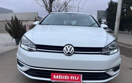 Volkswagen Golf VII, 2020 год, 1 850 000 рублей, 1 фотография