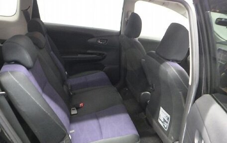 Toyota Wish II, 2012 год, 1 370 000 рублей, 6 фотография