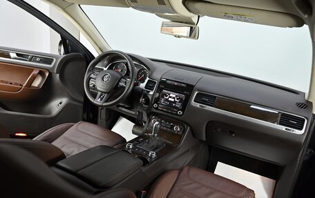 Volkswagen Touareg III, 2014 год, 2 499 000 рублей, 8 фотография