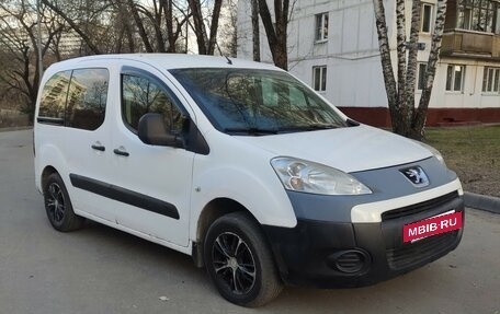 Peugeot Partner II рестайлинг 2, 2011 год, 455 000 рублей, 2 фотография
