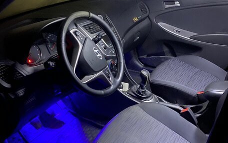 Hyundai Solaris II рестайлинг, 2014 год, 700 000 рублей, 5 фотография