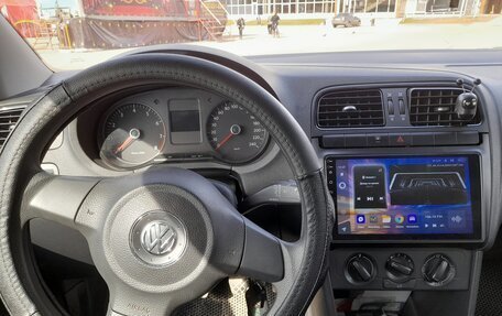 Volkswagen Polo VI (EU Market), 2013 год, 750 000 рублей, 6 фотография