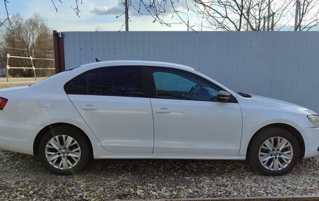 Volkswagen Jetta VI, 2014 год, 900 000 рублей, 5 фотография