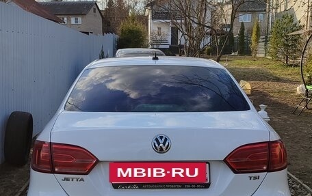 Volkswagen Jetta VI, 2014 год, 900 000 рублей, 2 фотография