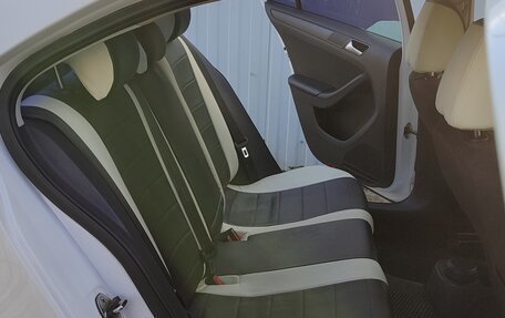 Volkswagen Jetta VI, 2014 год, 900 000 рублей, 11 фотография