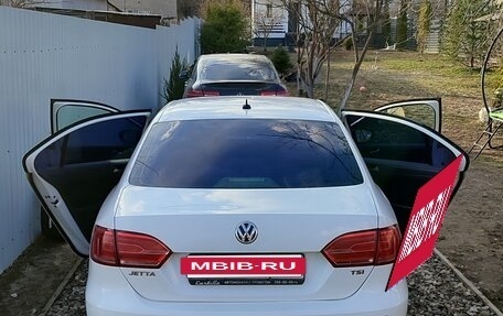 Volkswagen Jetta VI, 2014 год, 900 000 рублей, 4 фотография