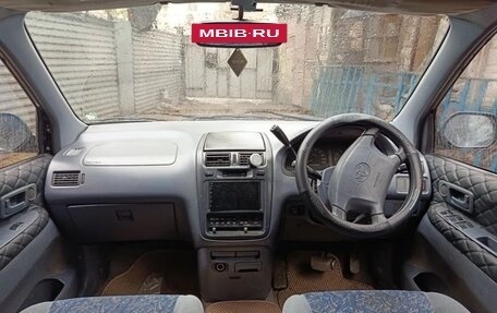 Toyota Ipsum II, 1997 год, 440 000 рублей, 2 фотография