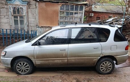 Toyota Ipsum II, 1997 год, 440 000 рублей, 9 фотография
