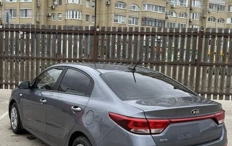 KIA Rio IV, 2018 год, 1 390 000 рублей, 2 фотография