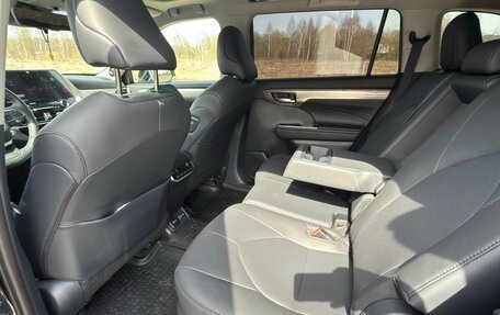 Toyota Highlander, 2025 год, 5 750 000 рублей, 13 фотография