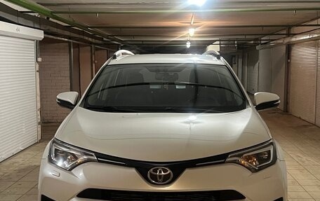 Toyota RAV4, 2018 год, 2 850 000 рублей, 19 фотография