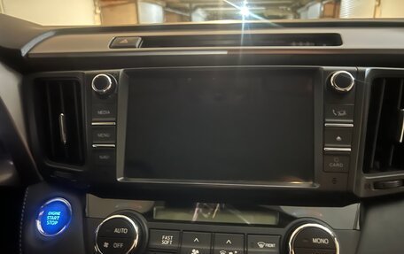 Toyota RAV4, 2018 год, 2 850 000 рублей, 26 фотография