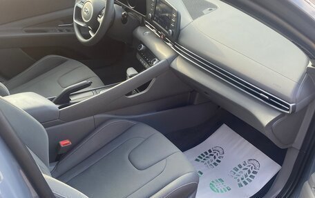 Hyundai Elantra, 2022 год, 2 100 000 рублей, 10 фотография