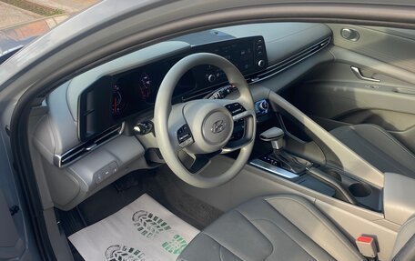 Hyundai Elantra, 2022 год, 2 100 000 рублей, 9 фотография