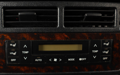 Toyota Land Cruiser 200, 2008 год, 3 349 000 рублей, 23 фотография