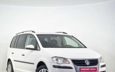 Volkswagen Touran III, 2010 год, 899 000 рублей, 1 фотография