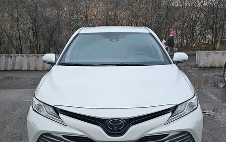 Toyota Camry, 2021 год, 3 300 000 рублей, 1 фотография