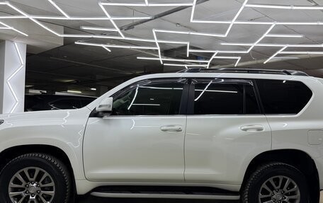 Toyota Land Cruiser Prado 150 рестайлинг 2, 2018 год, 6 100 000 рублей, 12 фотография