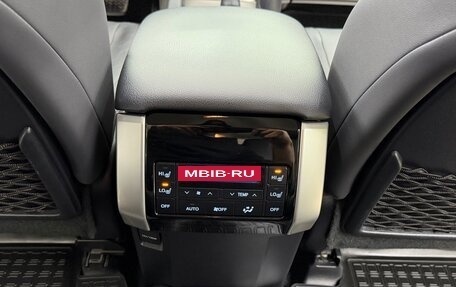 Toyota Land Cruiser Prado 150 рестайлинг 2, 2018 год, 6 100 000 рублей, 26 фотография