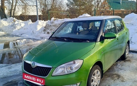 Skoda Fabia II, 2011 год, 390 000 рублей, 2 фотография