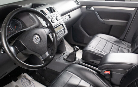 Volkswagen Touran III, 2010 год, 899 000 рублей, 13 фотография