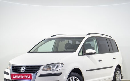 Volkswagen Touran III, 2010 год, 899 000 рублей, 3 фотография
