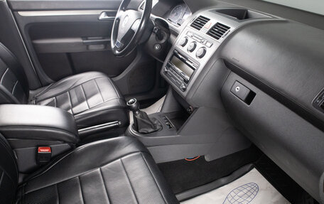 Volkswagen Touran III, 2010 год, 899 000 рублей, 15 фотография