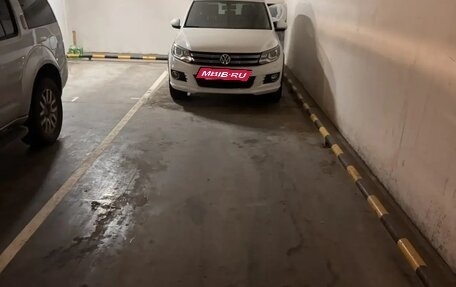 Volkswagen Tiguan I, 2016 год, 2 350 000 рублей, 2 фотография