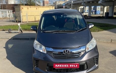 Honda Freed I, 2014 год, 1 180 000 рублей, 5 фотография