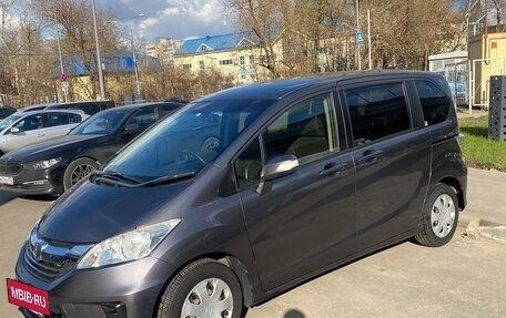 Honda Freed I, 2014 год, 1 180 000 рублей, 7 фотография