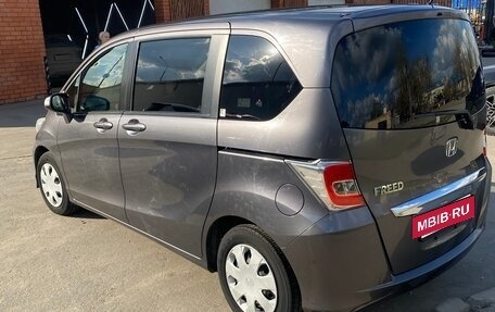 Honda Freed I, 2014 год, 1 180 000 рублей, 8 фотография