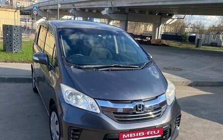 Honda Freed I, 2014 год, 1 180 000 рублей, 10 фотография