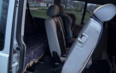 Volkswagen Caravelle T5, 2008 год, 1 499 999 рублей, 28 фотография